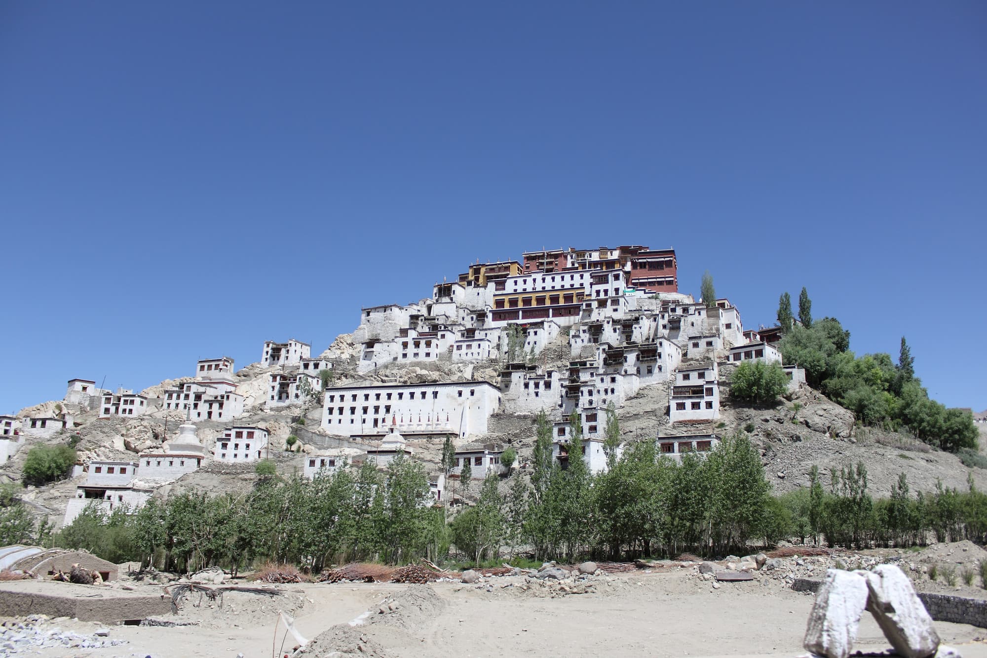 _MG_1382-thiksay-from-road